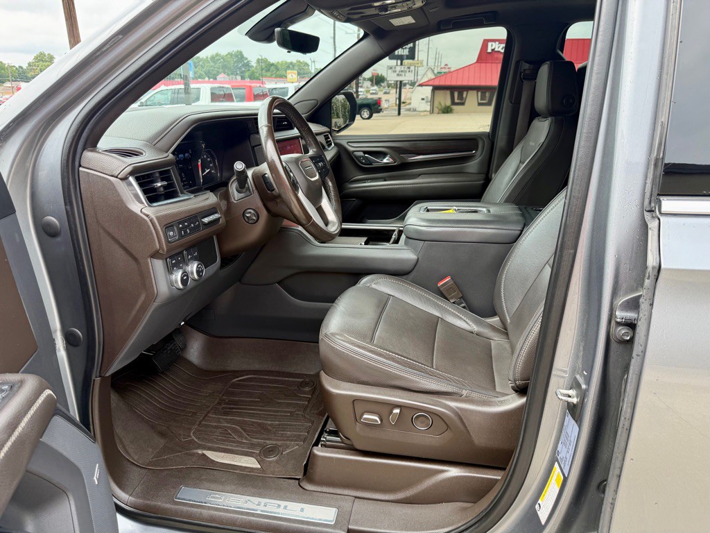 2021 GMC Yukon Image 18