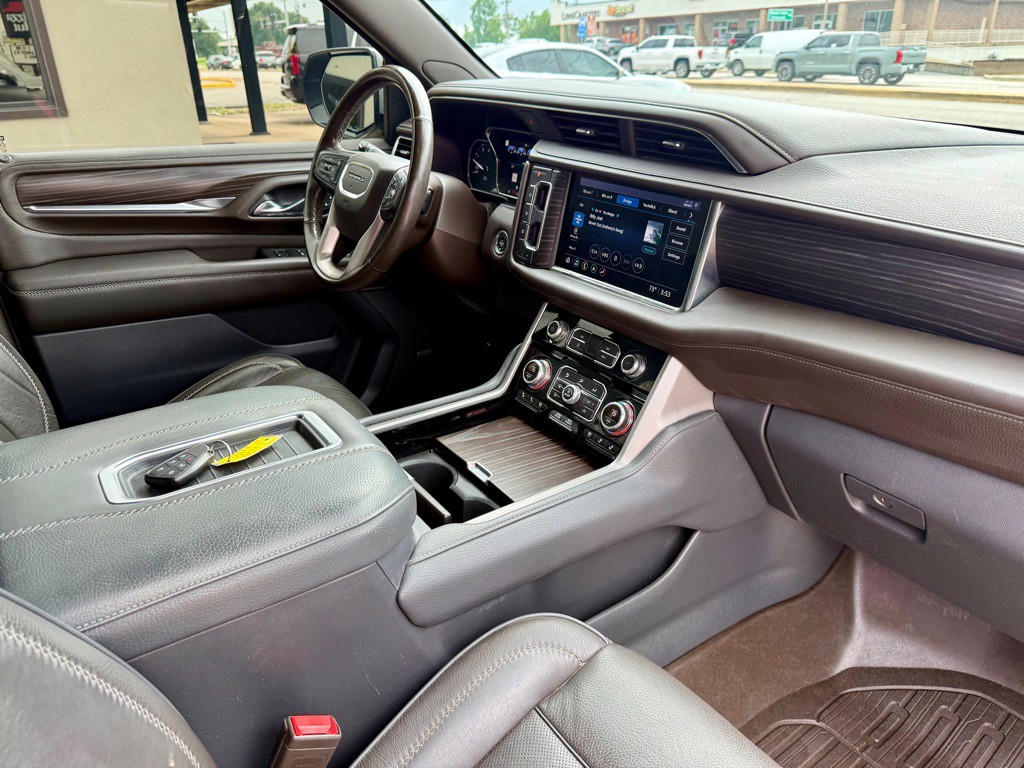 2021 GMC Yukon Image 20