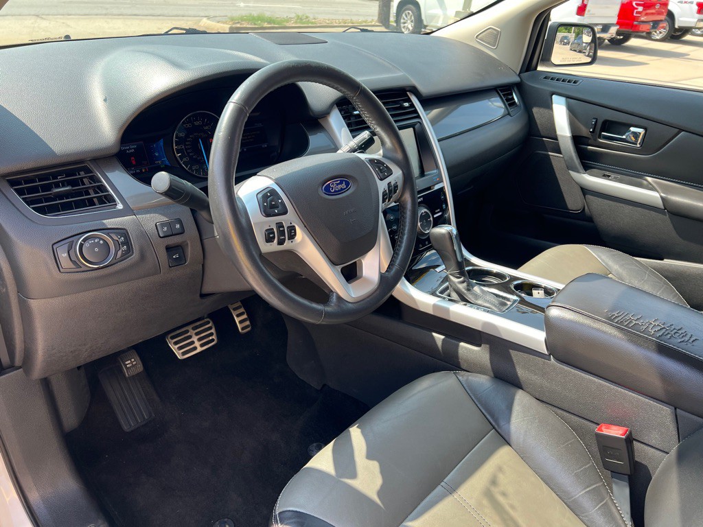 2014 Ford Edge Image 16