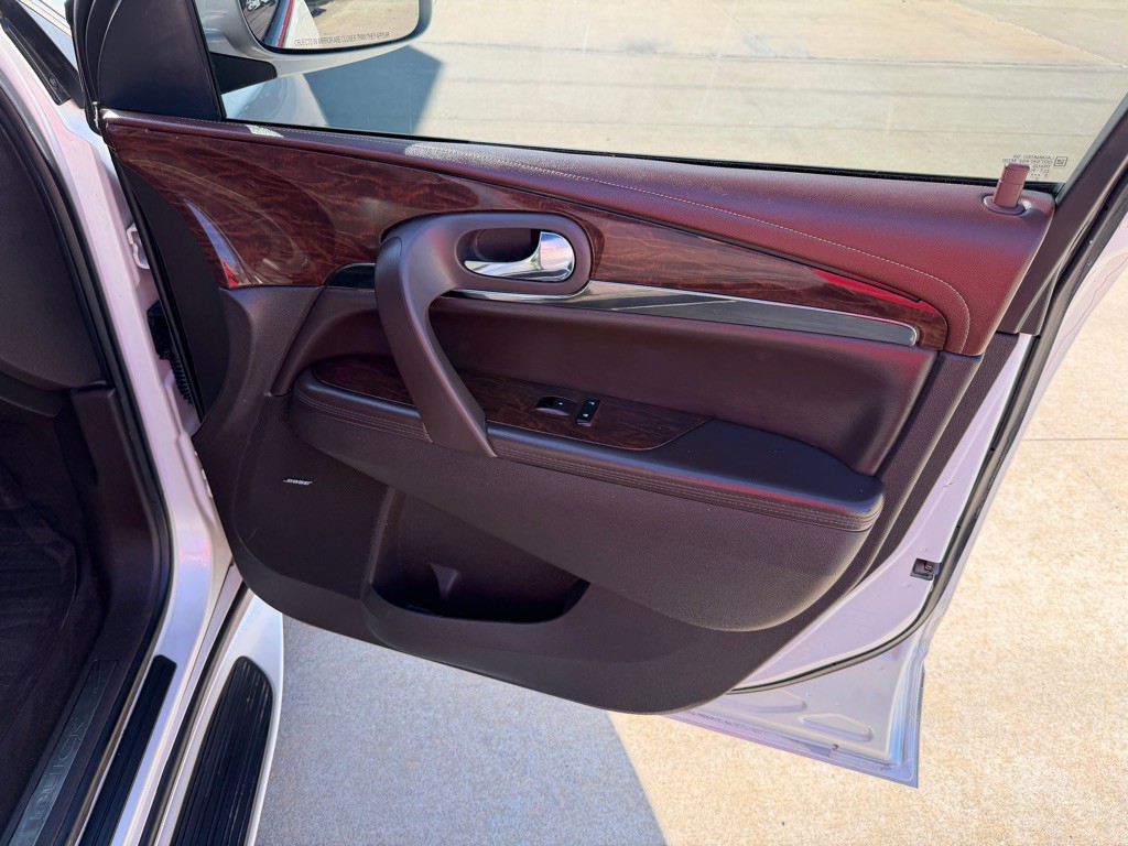 2013 Buick Enclave Image 11