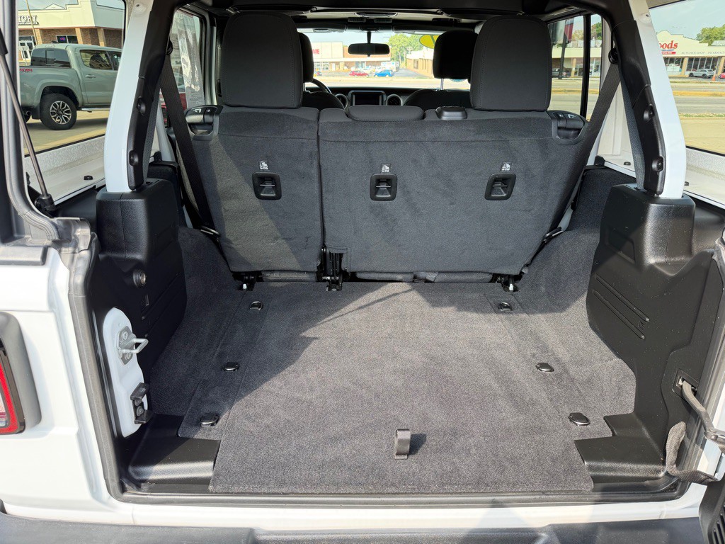 2021 Jeep Wrangler Unlimited Image 16