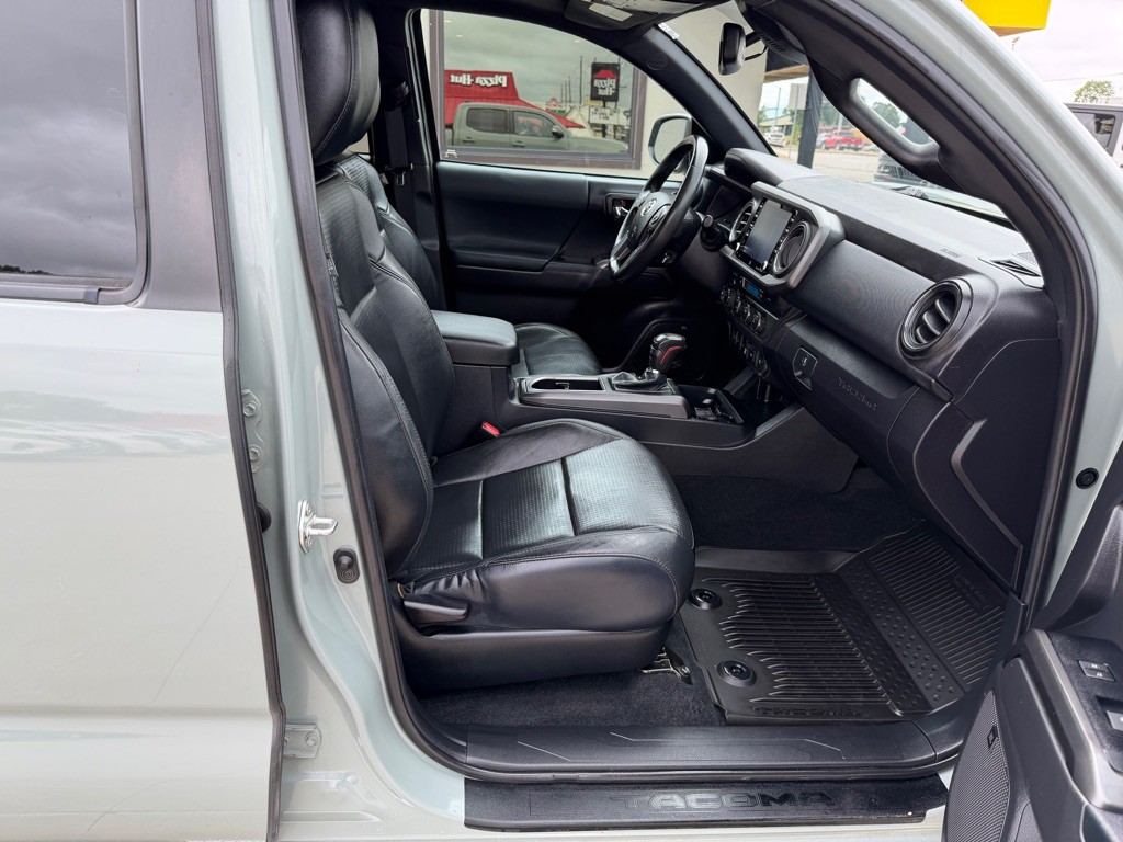 2022 Toyota Tacoma Image 13