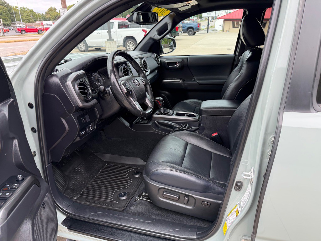 2022 Toyota Tacoma Image 25