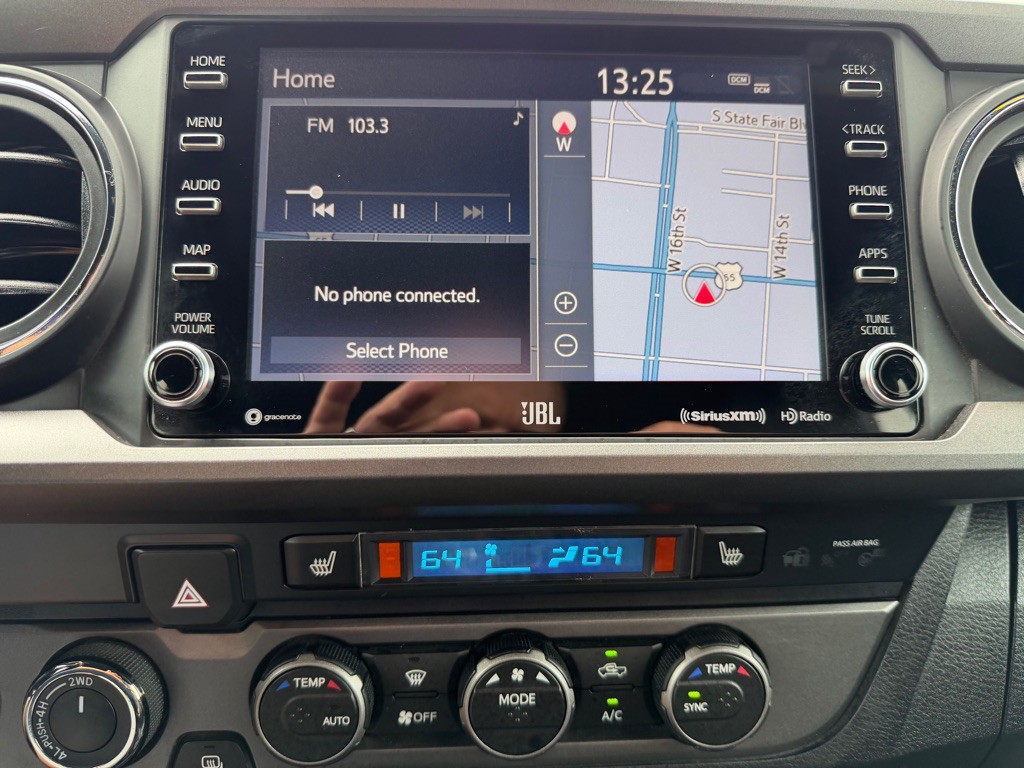 2022 Toyota Tacoma Image 32
