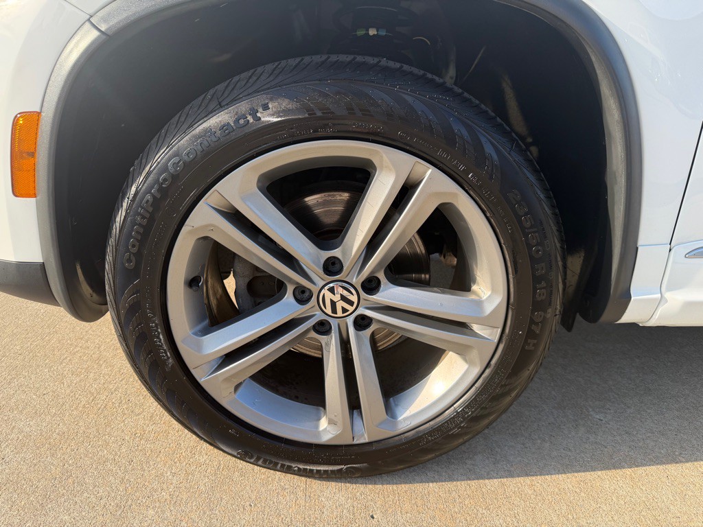 2017 Volkswagen Tiguan Image 10