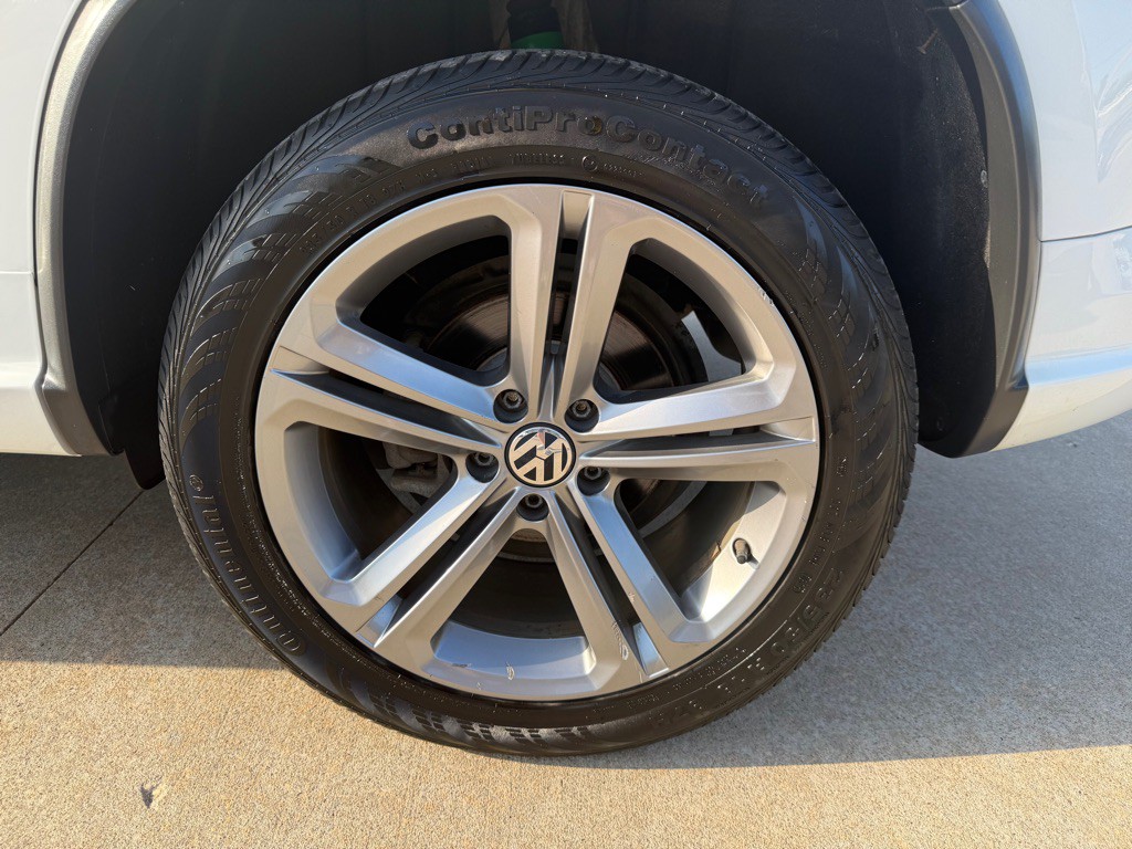 2017 Volkswagen Tiguan Image 11