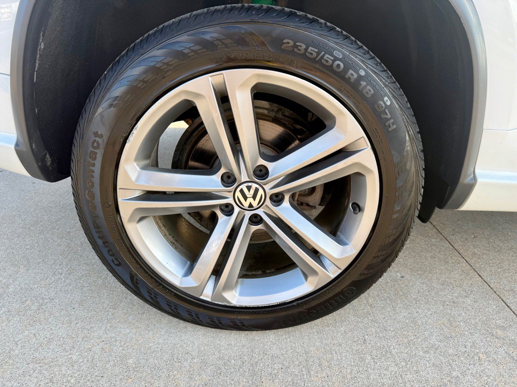 2017 Volkswagen Tiguan Image 12