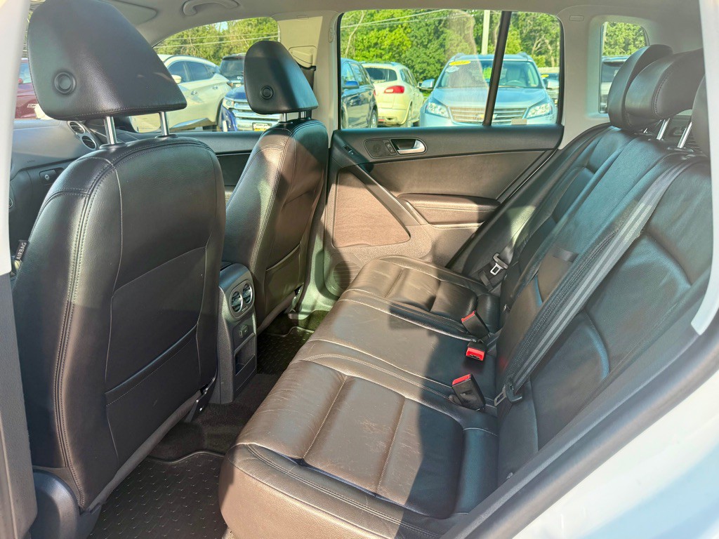 2017 Volkswagen Tiguan Image 18