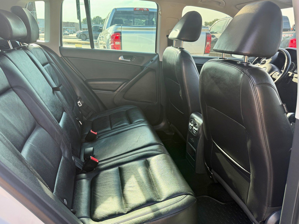 2017 Volkswagen Tiguan Image 19