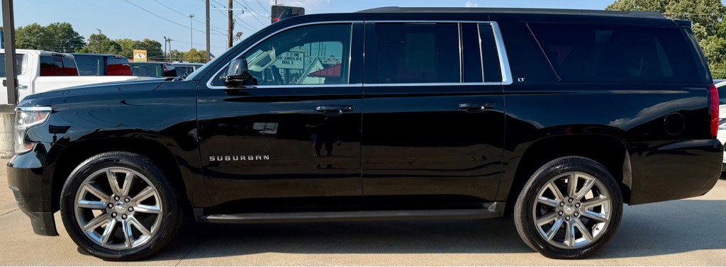 2019 Chevrolet Suburban Image 4