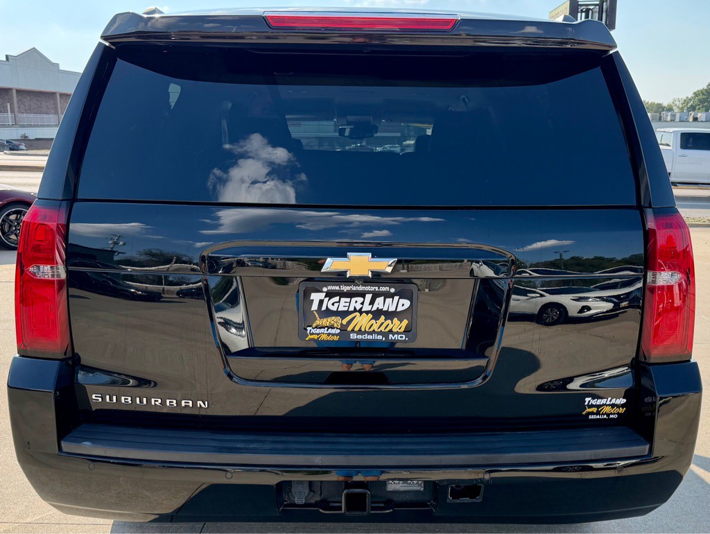 2019 Chevrolet Suburban Image 6