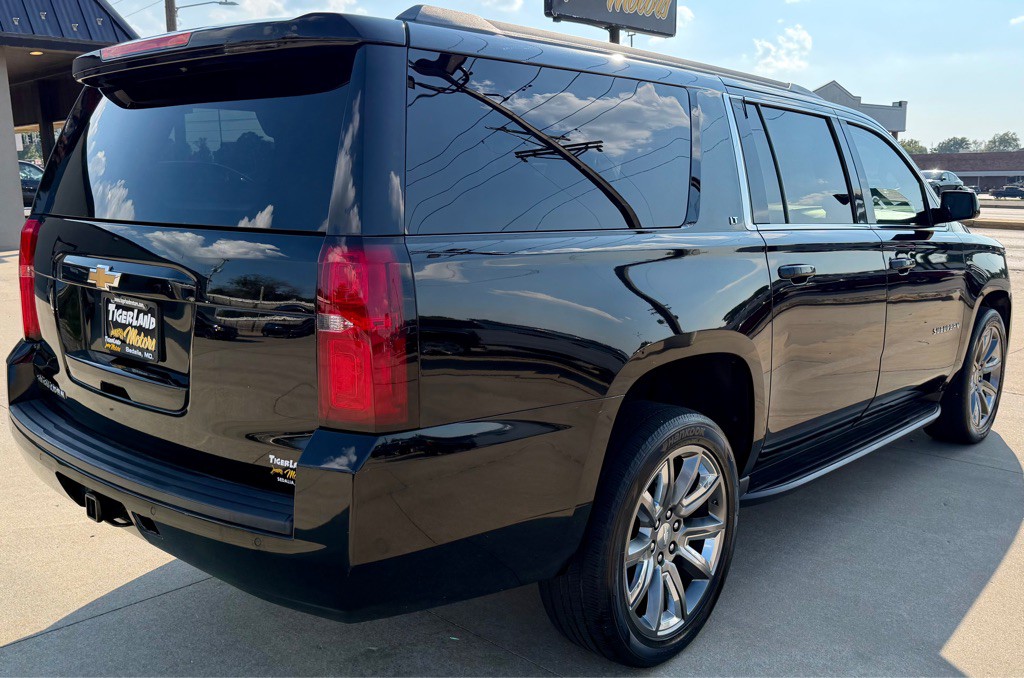 2019 Chevrolet Suburban Image 7