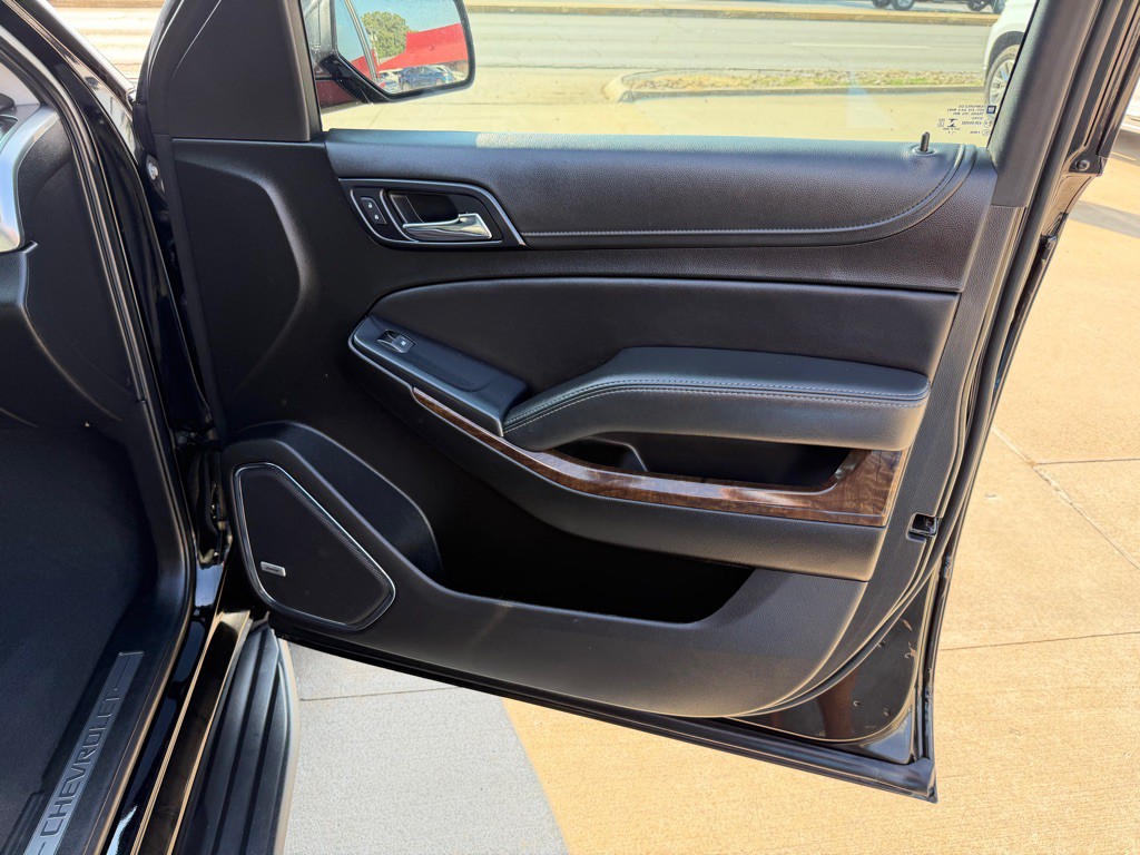 2019 Chevrolet Suburban Image 9