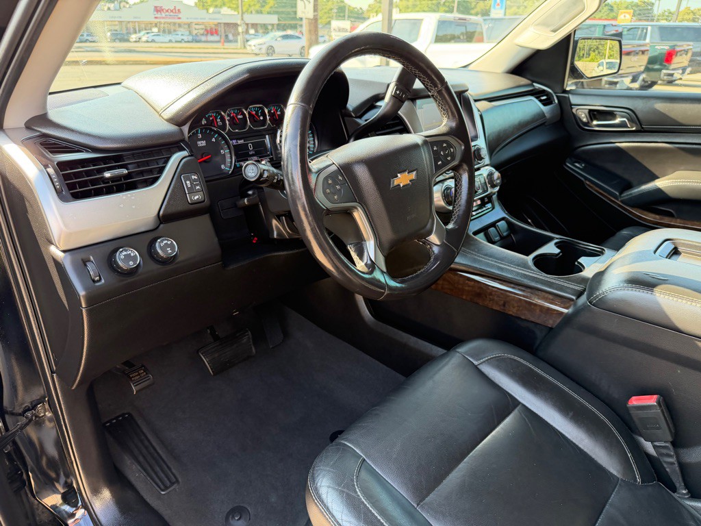 2019 Chevrolet Suburban Image 24