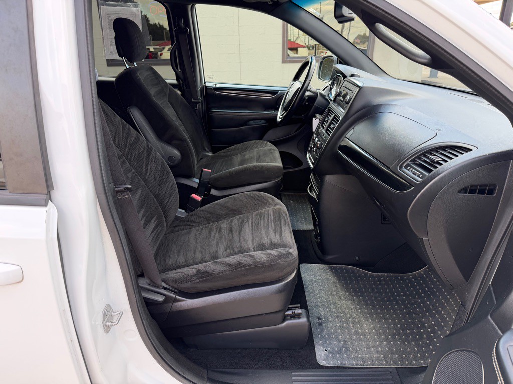 2016 Dodge Grand Caravan Image 10