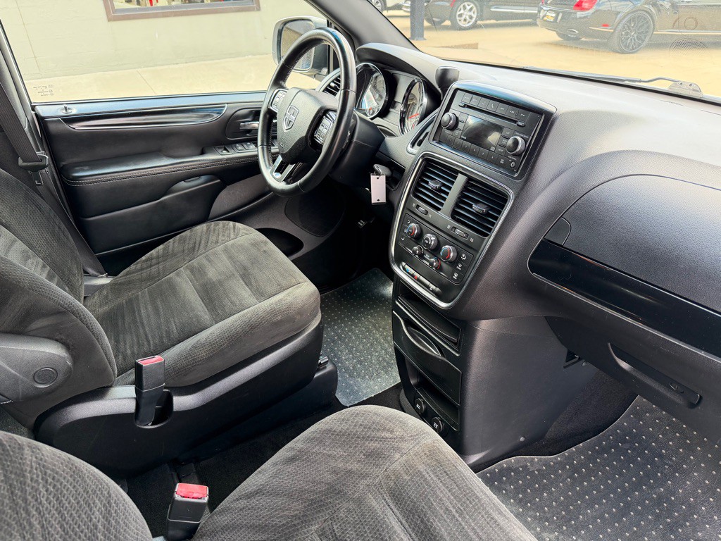 2016 Dodge Grand Caravan Image 11