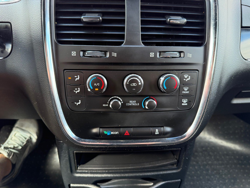 2016 Dodge Grand Caravan Image 22