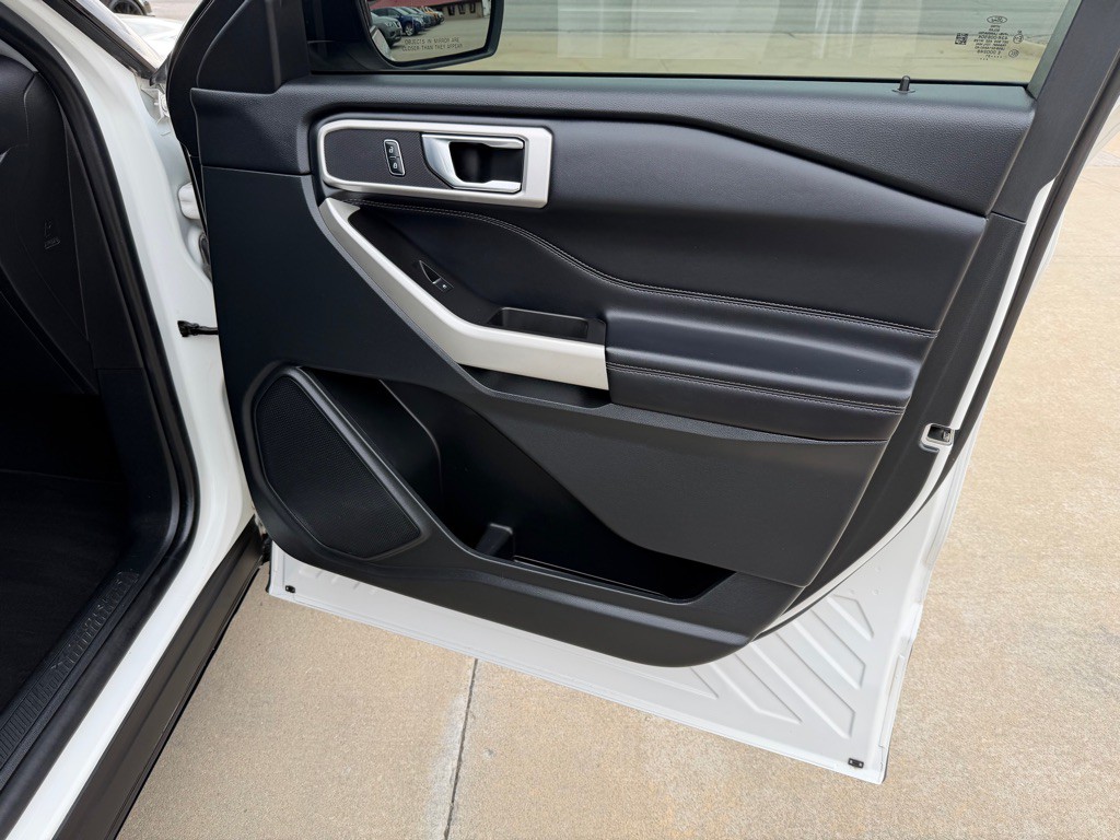 2021 Ford Explorer Image 12