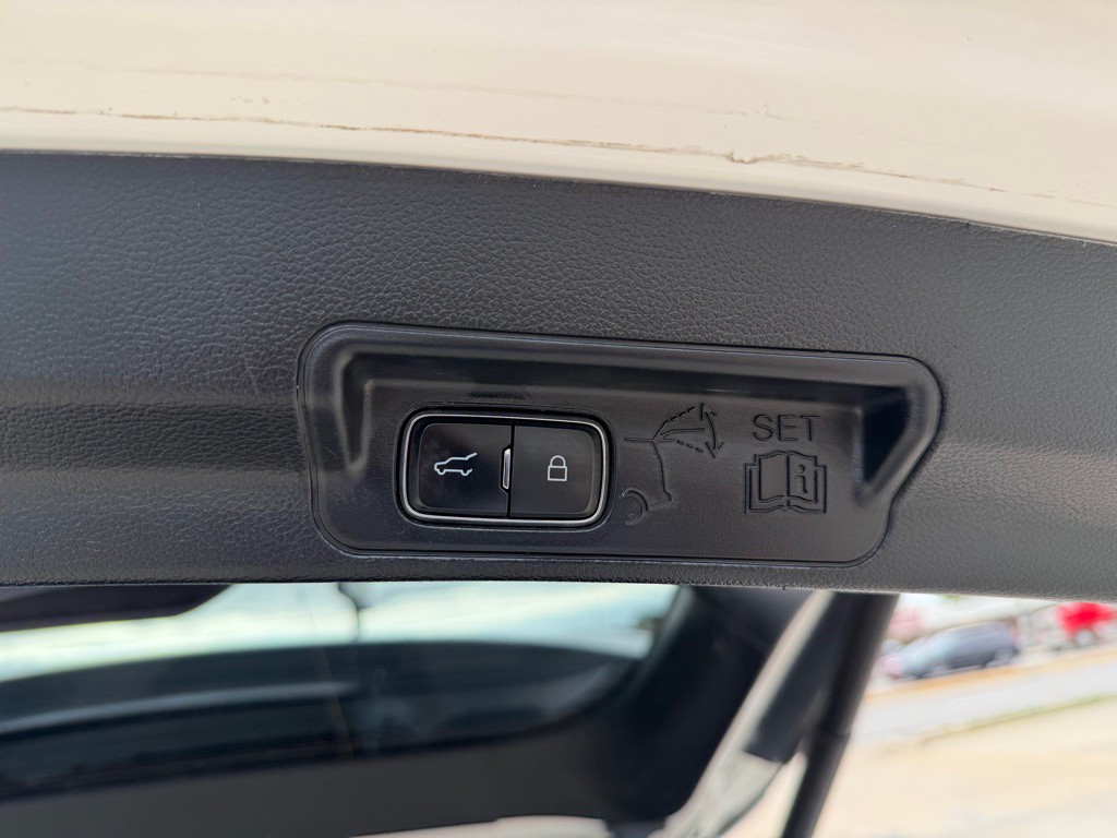 2021 Ford Explorer Image 22