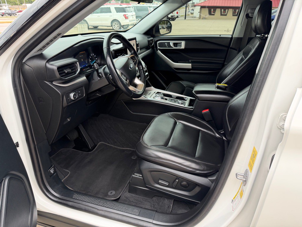 2021 Ford Explorer Image 24