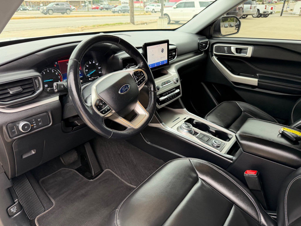 2021 Ford Explorer Image 25