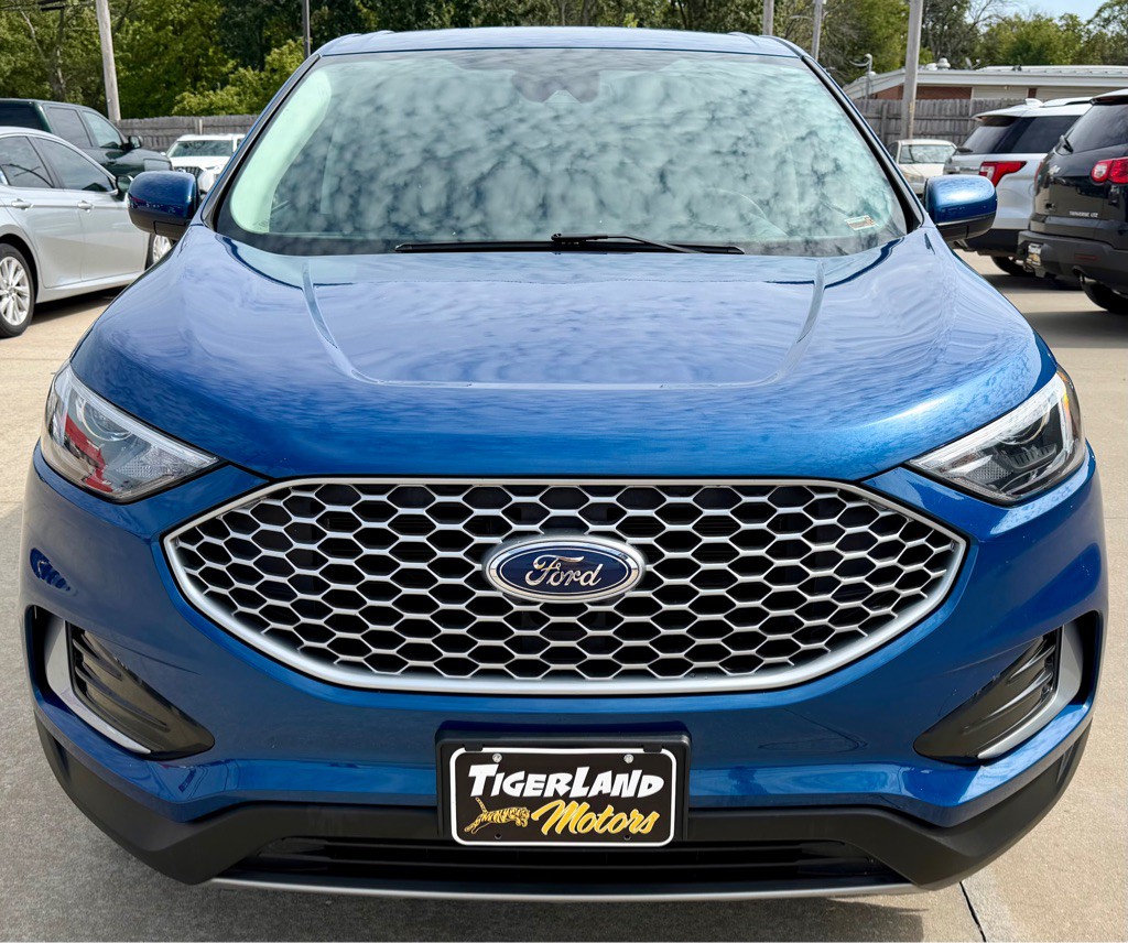 2023 Ford Edge Image 2
