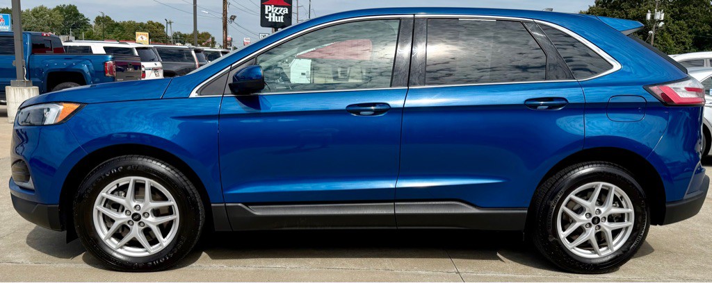 2023 Ford Edge Image 4
