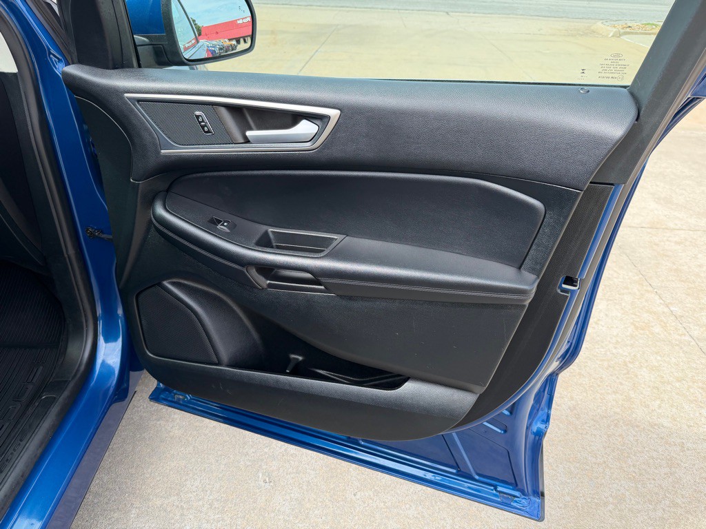 2023 Ford Edge Image 10
