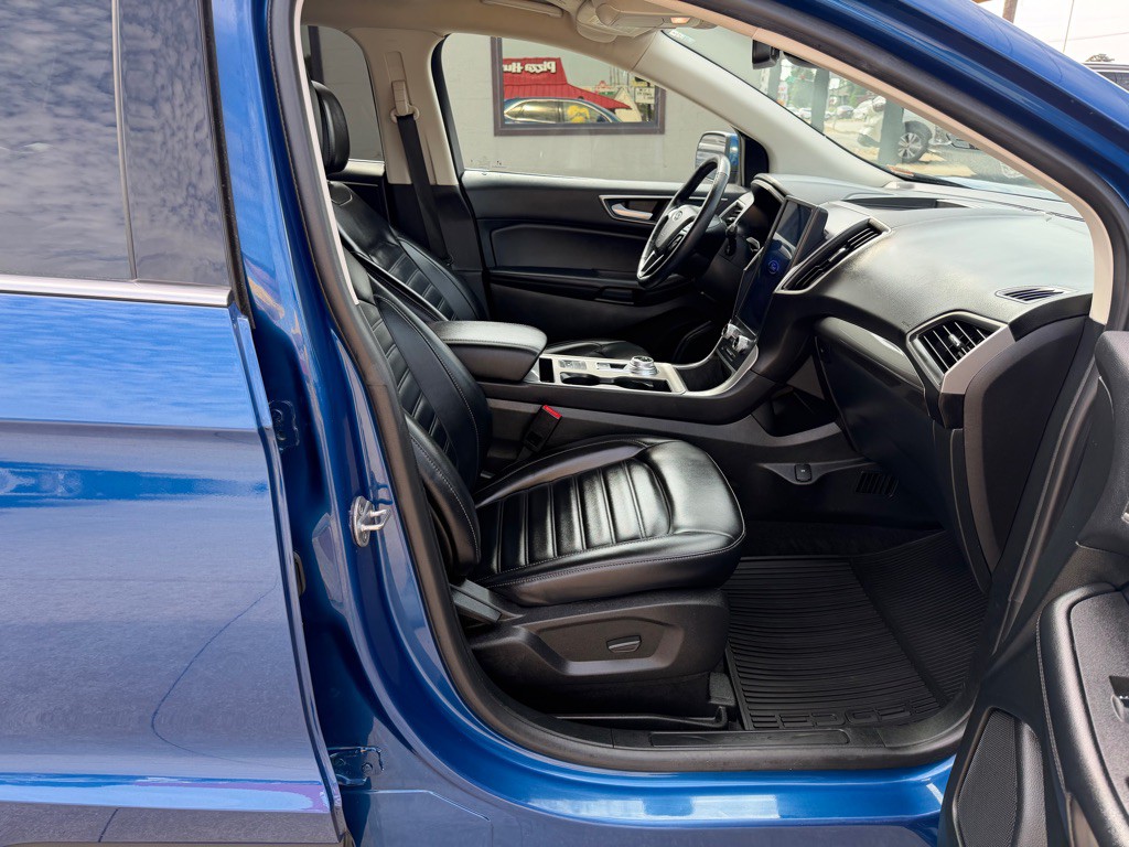 2023 Ford Edge Image 11