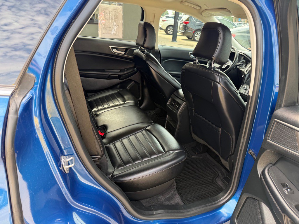 2023 Ford Edge Image 13
