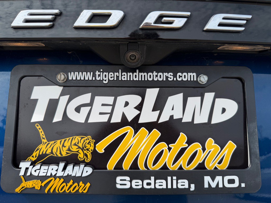 2023 Ford Edge Image 16