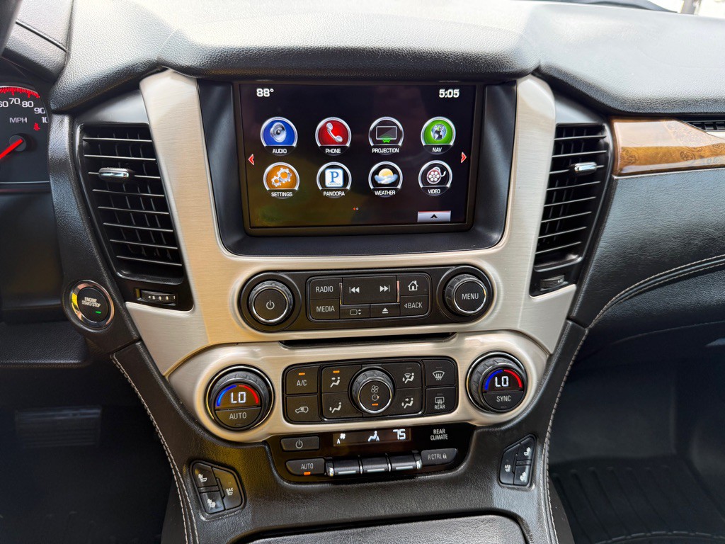 2016 GMC Yukon Image 38