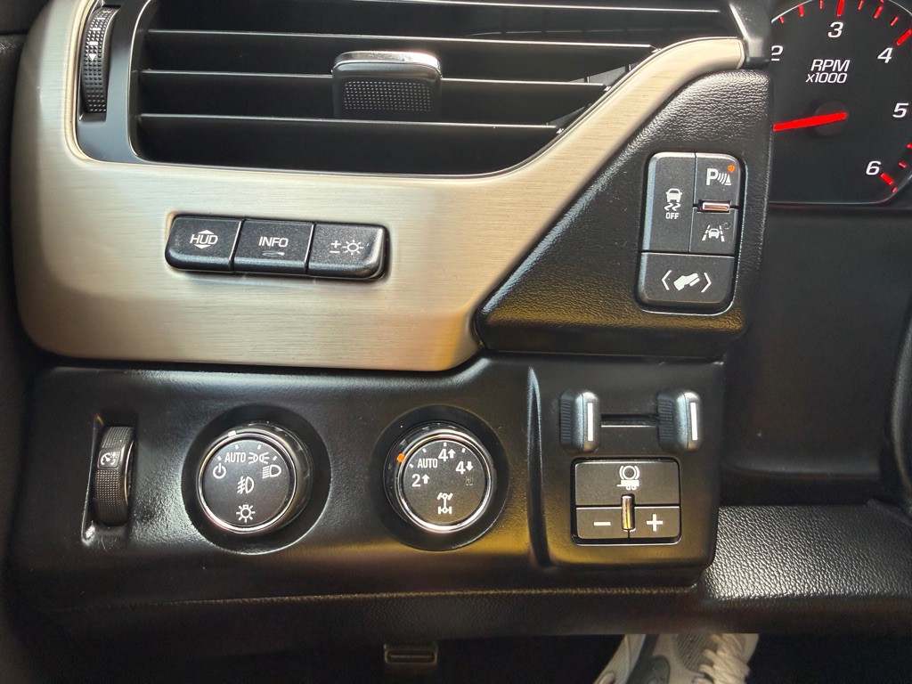 2016 GMC Yukon Image 39