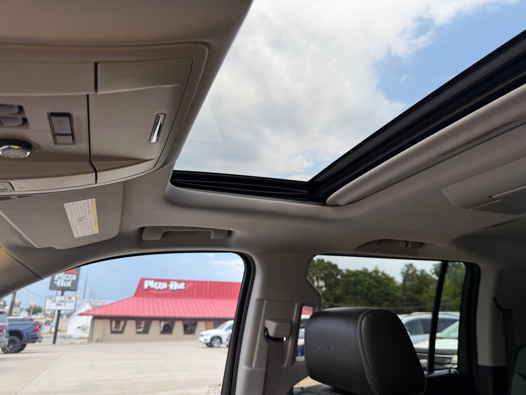 2016 GMC Yukon Image 42
