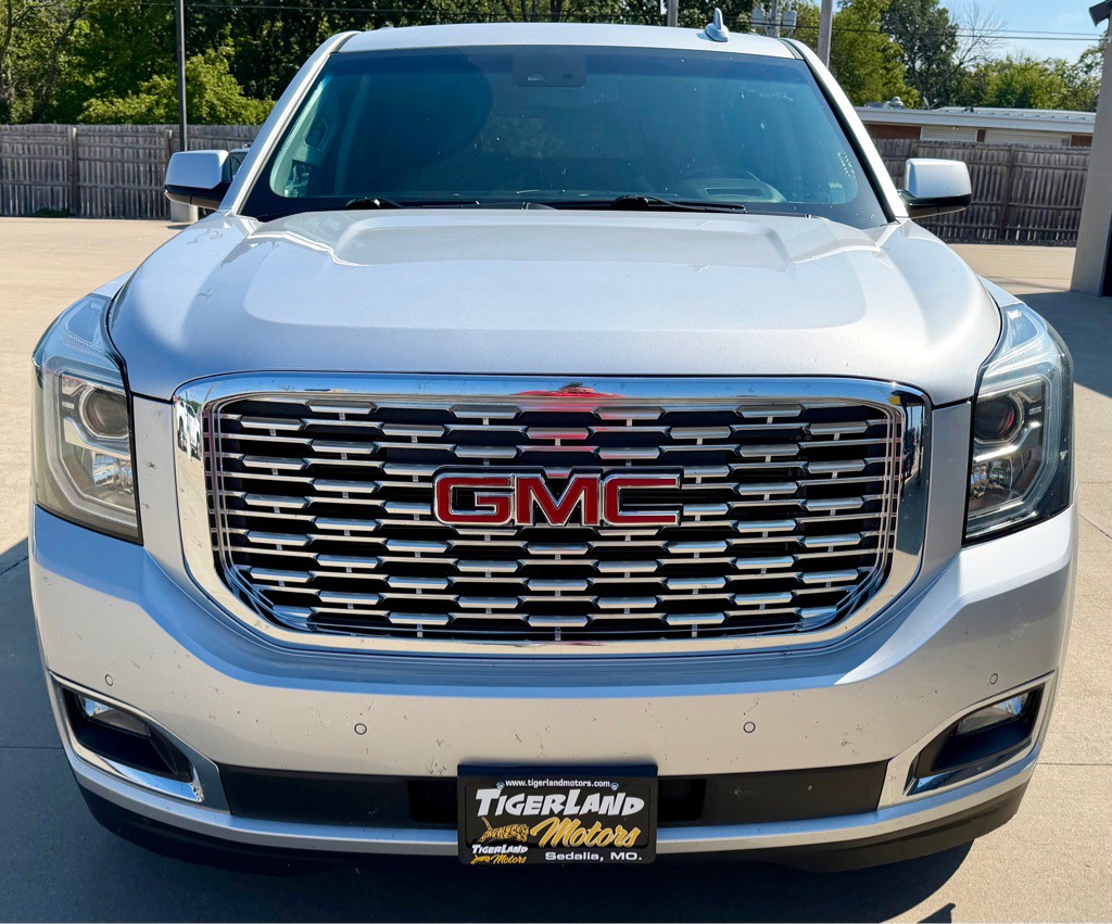 2018 GMC Yukon Image 2