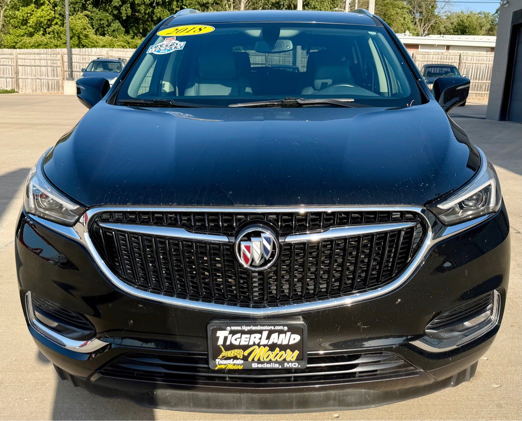 2018 Buick Enclave Image 2