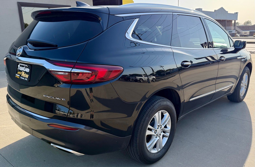 2018 Buick Enclave Image 7