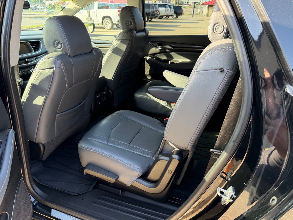 2018 Buick Enclave Image 17