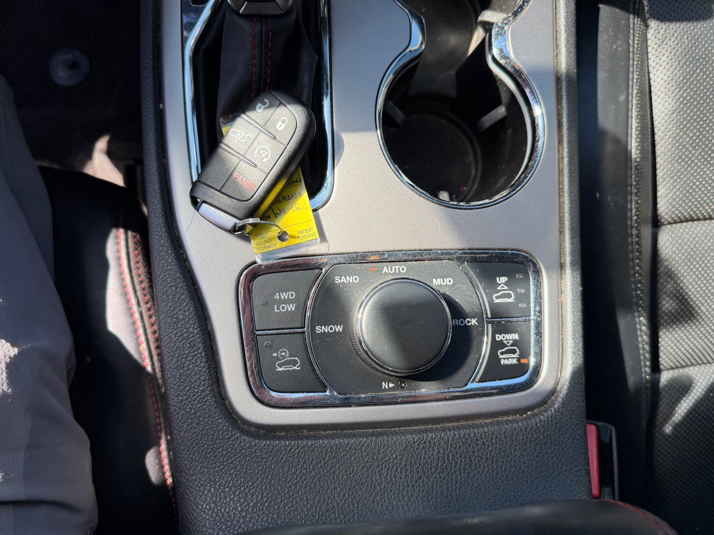 2018 Jeep Grand Cherokee Image 16