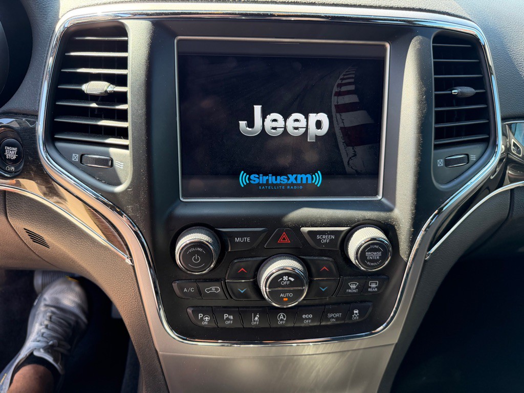 2018 Jeep Grand Cherokee Image 17