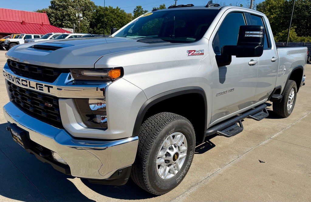 2022 Chevrolet Silverado 1500 Image 3