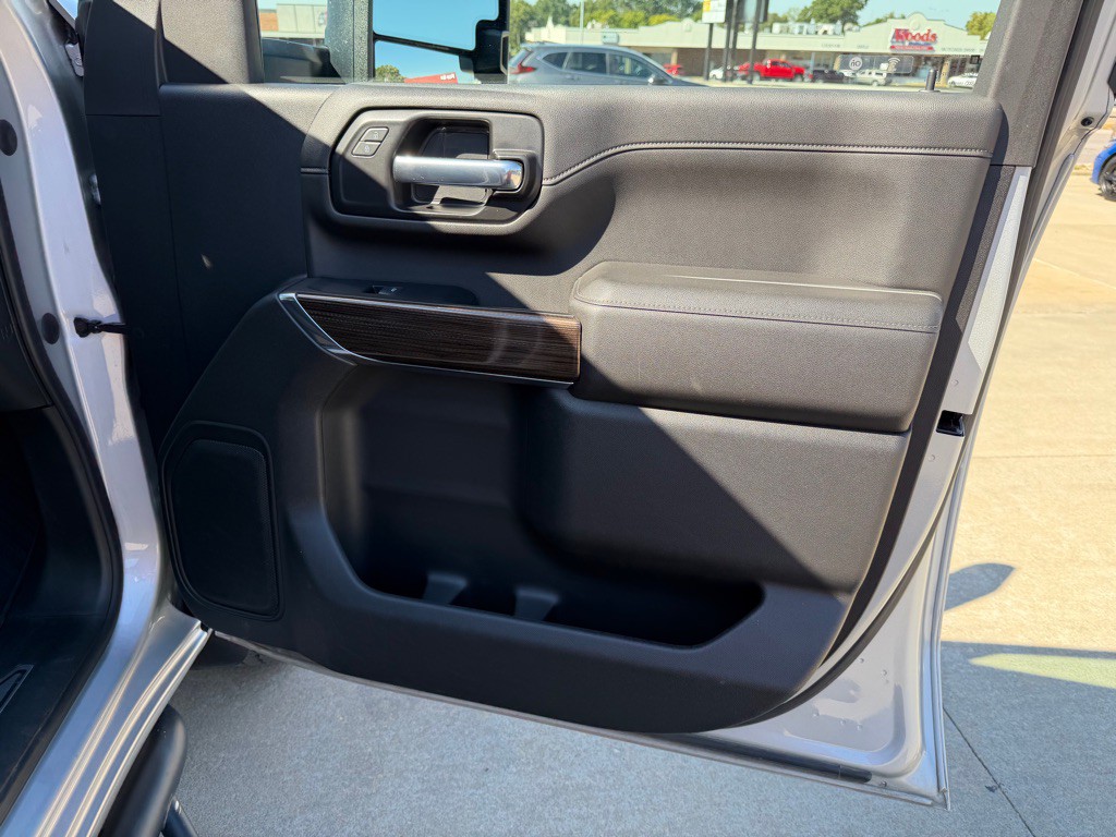 2022 Chevrolet Silverado 1500 Image 11