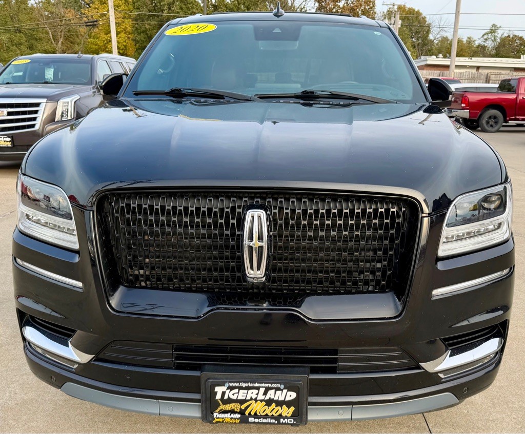 2020 Lincoln Navigator Image 2