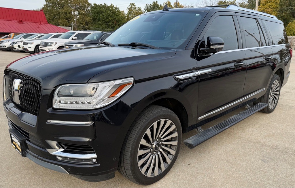 2020 Lincoln Navigator Image 3