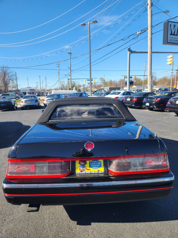 1992 Cadillac Allante Image 8