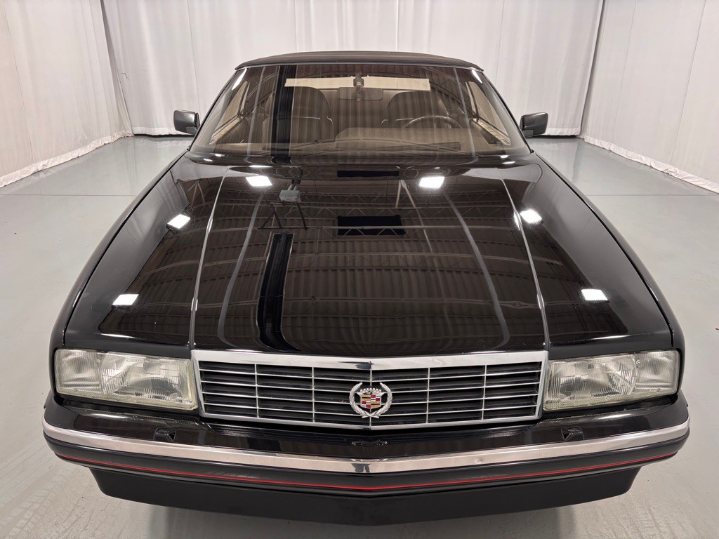 1992 Cadillac Allante Image 2