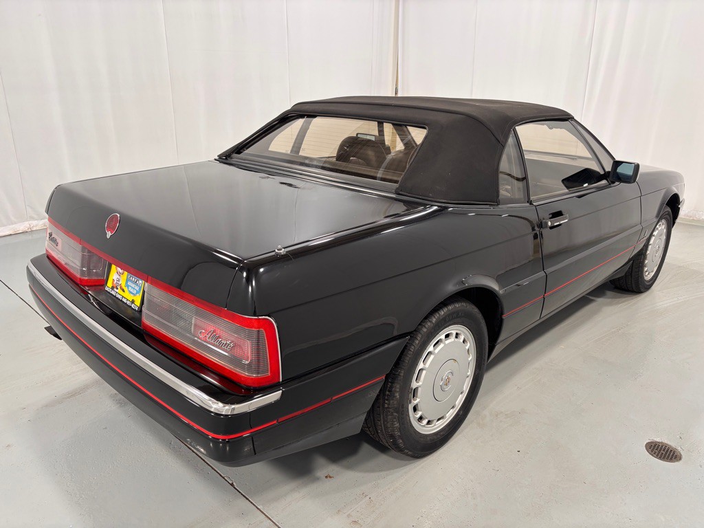 1992 Cadillac Allante Image 5