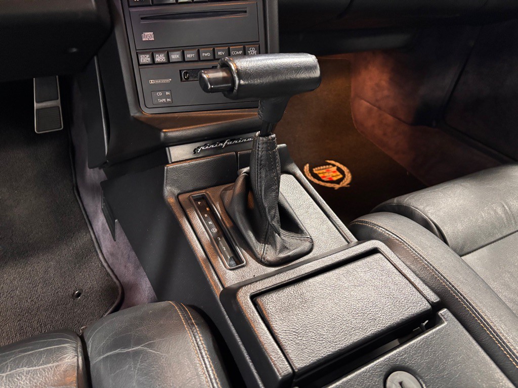 1992 Cadillac Allante Image 13