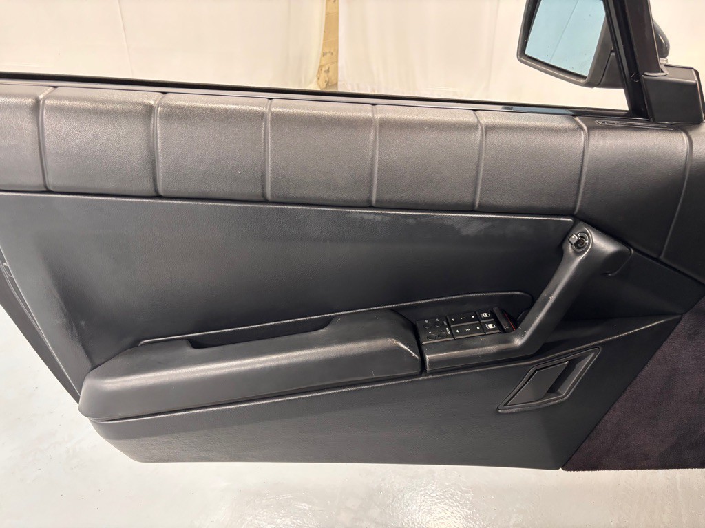 1992 Cadillac Allante Image 15