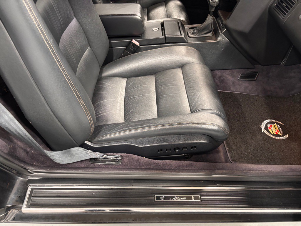 1992 Cadillac Allante Image 17
